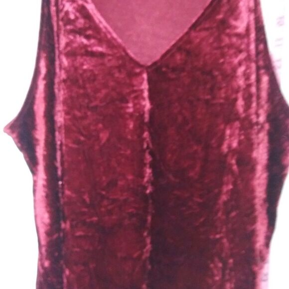 Burgundy crushed velvet camisole tank plus size - Picture 8 of 9